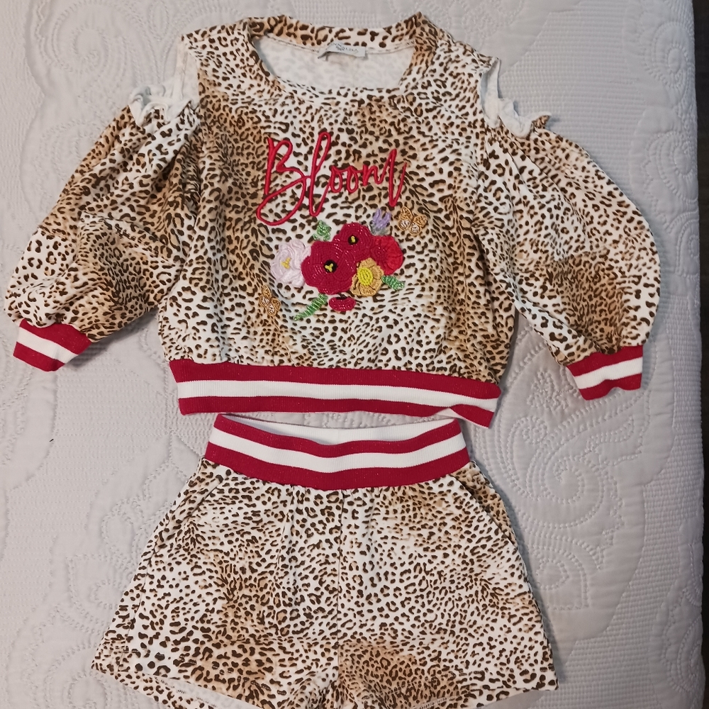 Child's  Monnalisa outfit.